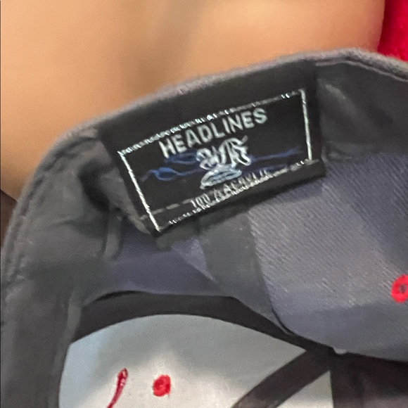 #1489+ Unisex’s Puma Gray & Red Cap - Picture 4 of 11